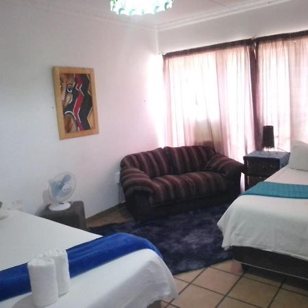 בלומפונטייין Aandrus Guesthouse מראה חיצוני תמונה
