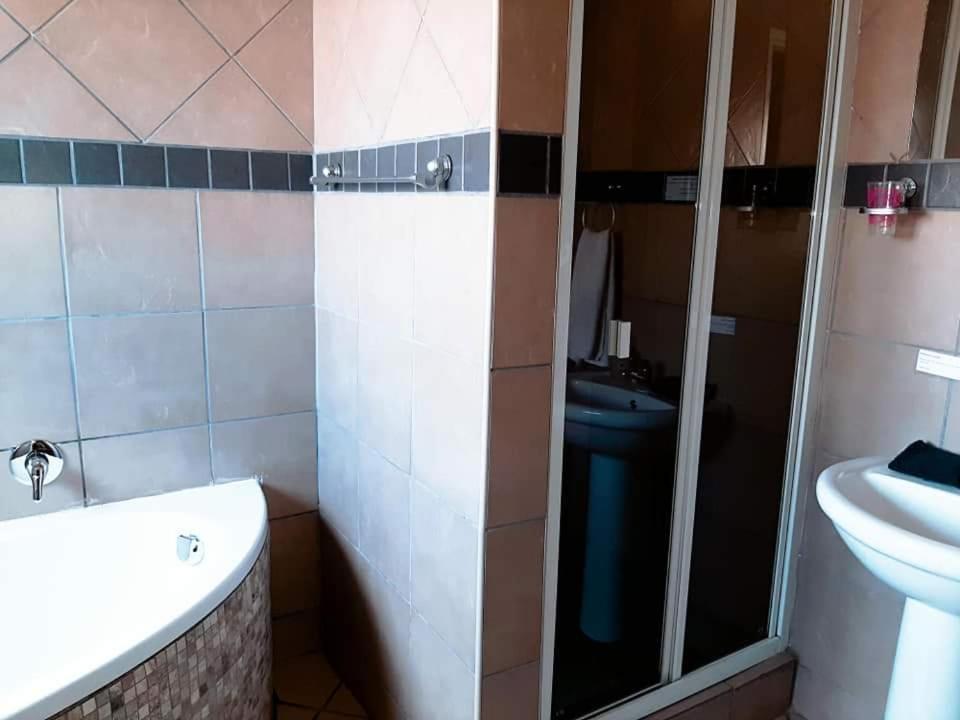 בלומפונטייין Aandrus Guesthouse מראה חיצוני תמונה