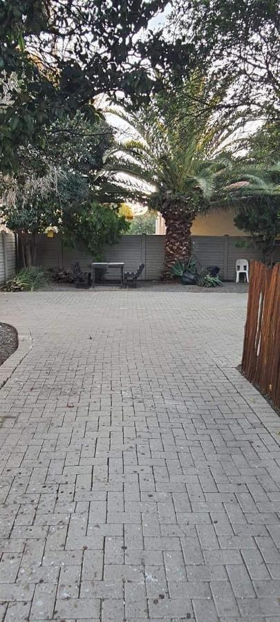 בלומפונטייין Aandrus Guesthouse מראה חיצוני תמונה