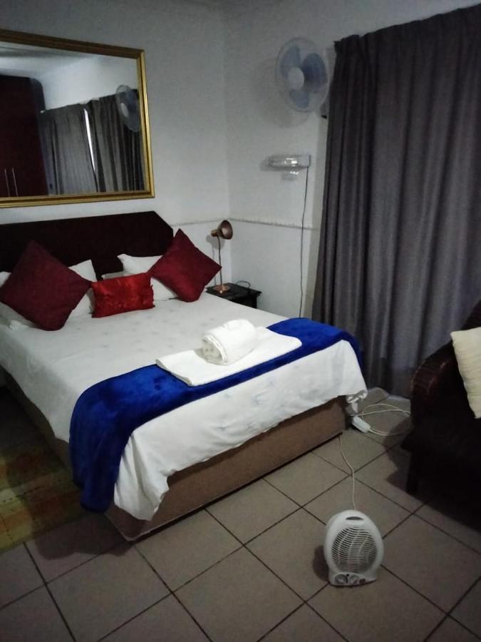 בלומפונטייין Aandrus Guesthouse מראה חיצוני תמונה