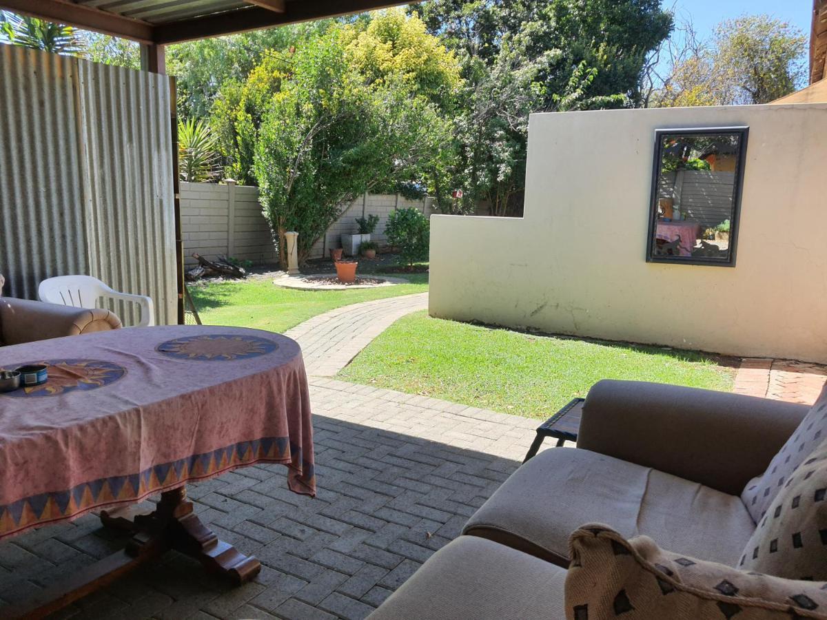 בלומפונטייין Aandrus Guesthouse מראה חיצוני תמונה
