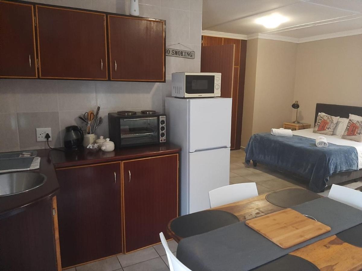 בלומפונטייין Aandrus Guesthouse מראה חיצוני תמונה
