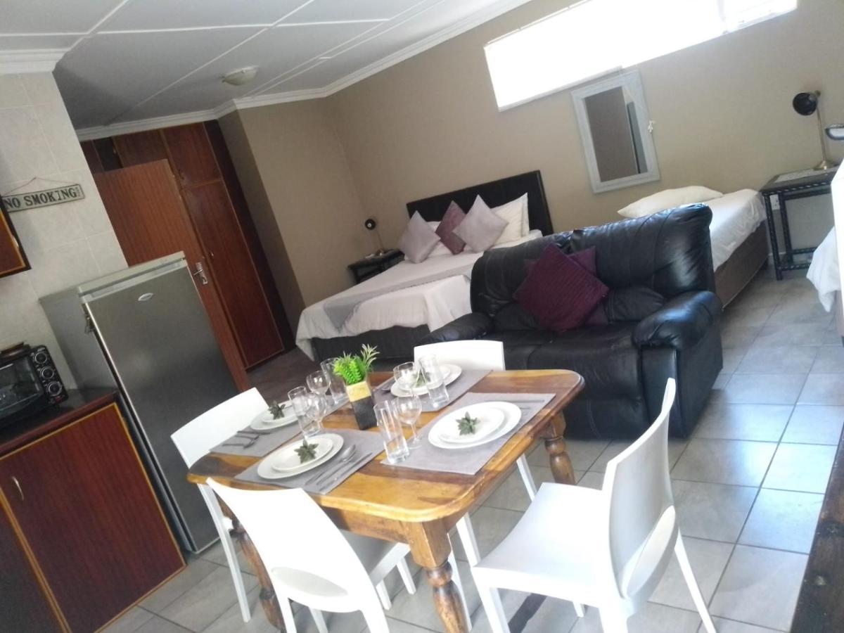 בלומפונטייין Aandrus Guesthouse מראה חיצוני תמונה